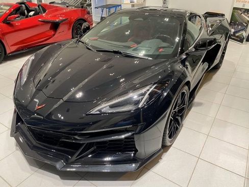 Used 2025 Chevrolet Corvette Z06 w/ Battery Protection Package image 5