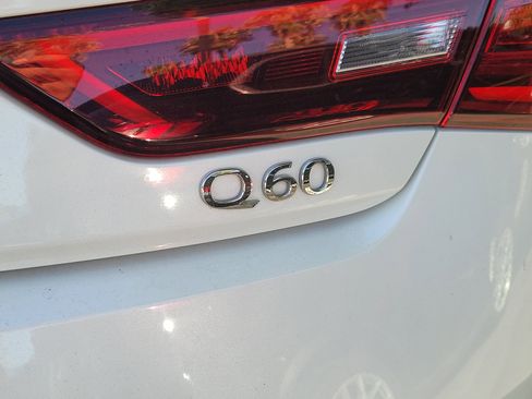 Used 2021 INFINITI Q60 3.0t Luxe w/ Essential Package AWD/4WD image 7
