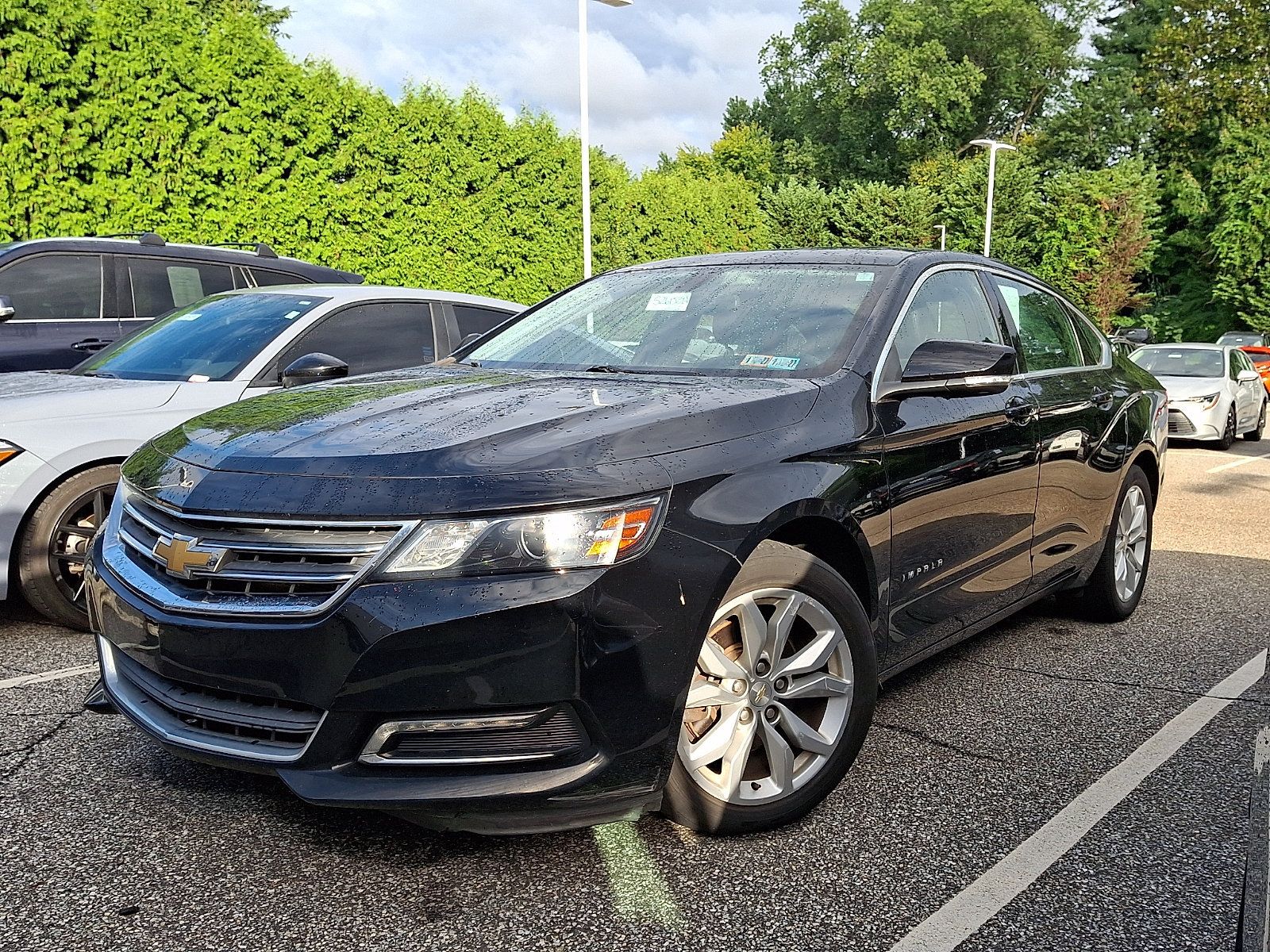 Used 2019 Chevrolet Impala LT FWD image 3