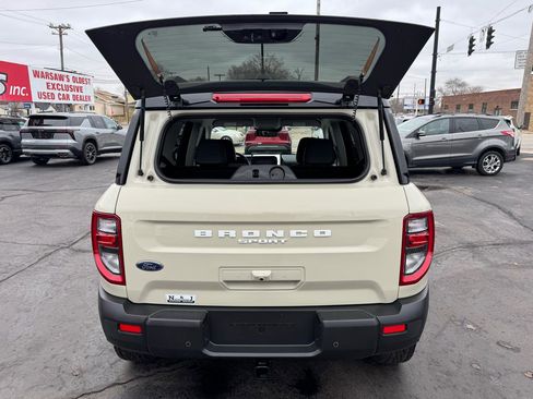 Used 2025 Ford Bronco Sport Badlands image 28