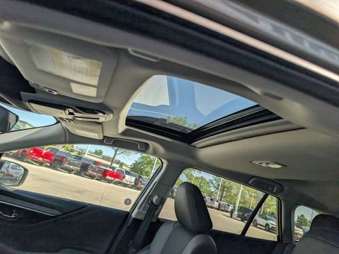 Used 2025 Subaru Outback Onyx Edition AWD/4WD image 3