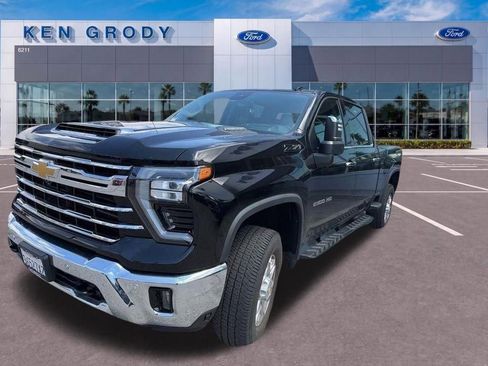 Used 2024 Chevrolet Silverado 2500 LTZ w/ LTZ Convenience Package AWD/4WD image 76
