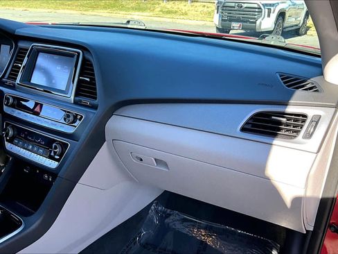 Used 2019 Hyundai Sonata SEL image 18
