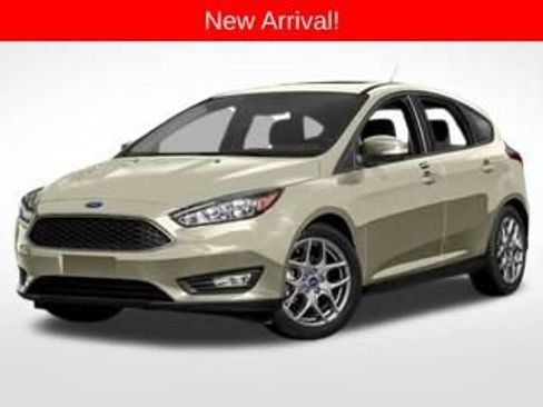 Used 2016 Ford Focus SE FWD image 1