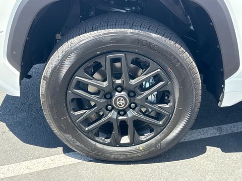 New 2026 Toyota Tundra Limited AWD/4WD image 5