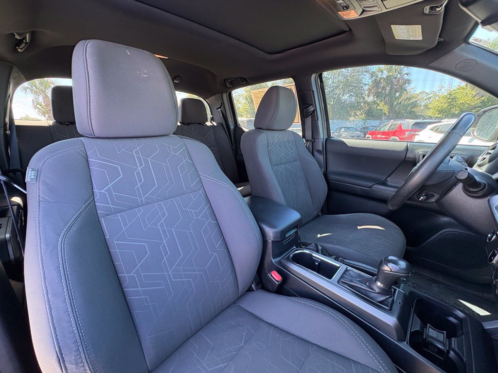 Used 2017 Toyota Tacoma TRD Off-Road RWD image 31