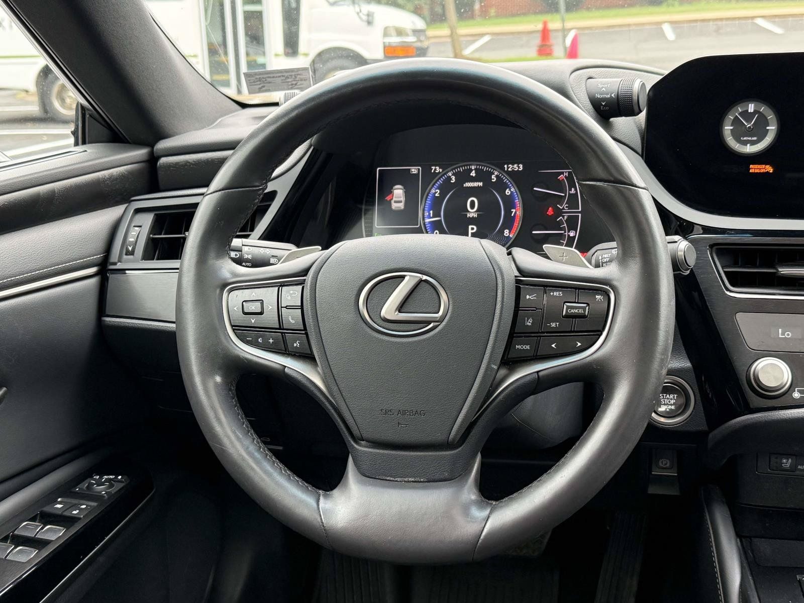 Used 2023 Lexus ES 350 w/ Premium Package FWD image 9