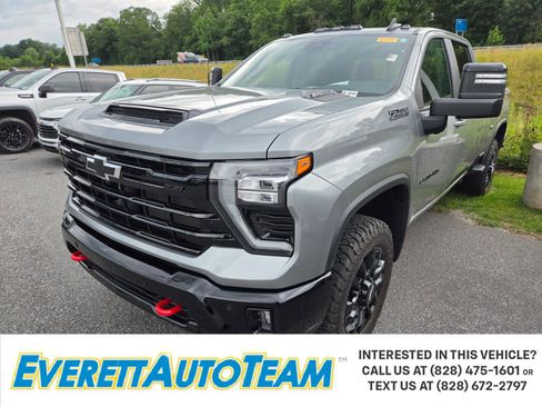 Used 2025 Chevrolet Silverado 2500 LT w/ Trail Boss Package AWD/4WD image 1