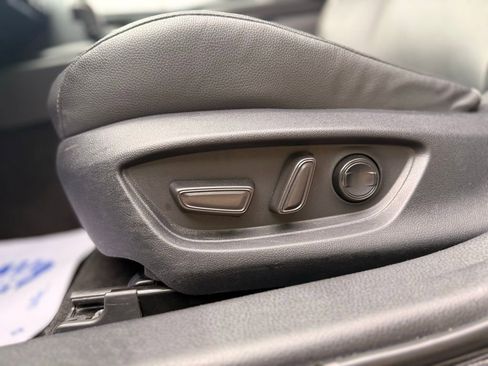 Used 2025 Toyota Camry SE FWD image 13