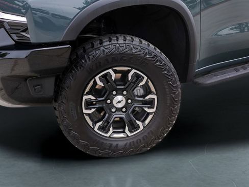 Used 2026 Chevrolet Silverado 1500 ZR2 AWD/4WD image 4