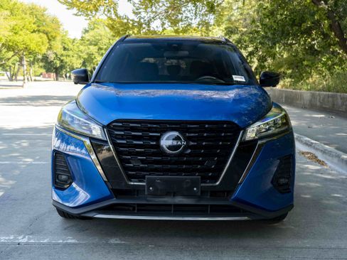 Used 2023 Nissan Kicks SR FWD image 3