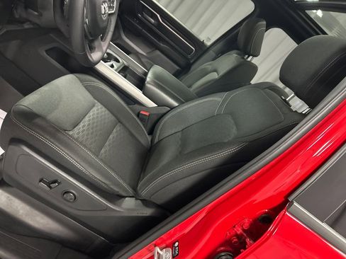 Used 2025 RAM 1500 Big Horn AWD/4WD image 12