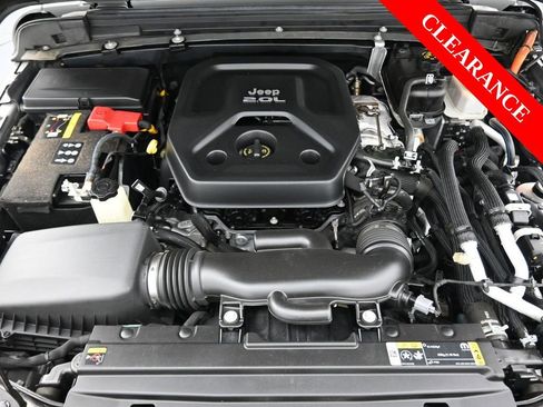 Used 2023 Jeep Wrangler Unlimited Sahara w/ Cold Weather Group image 11