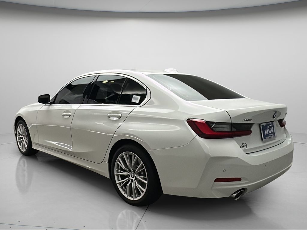 Used 2024 BMW 330i xDrive Sedan w/ Convenience Package AWD/4WD image 4