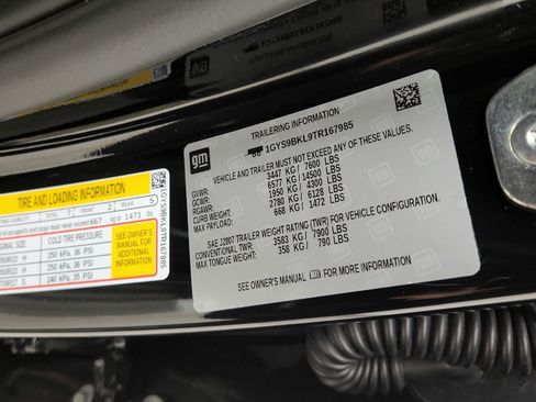 Used 2026 Cadillac Escalade Luxury w/ LPO, Floor Liner Package AWD/4WD image 20