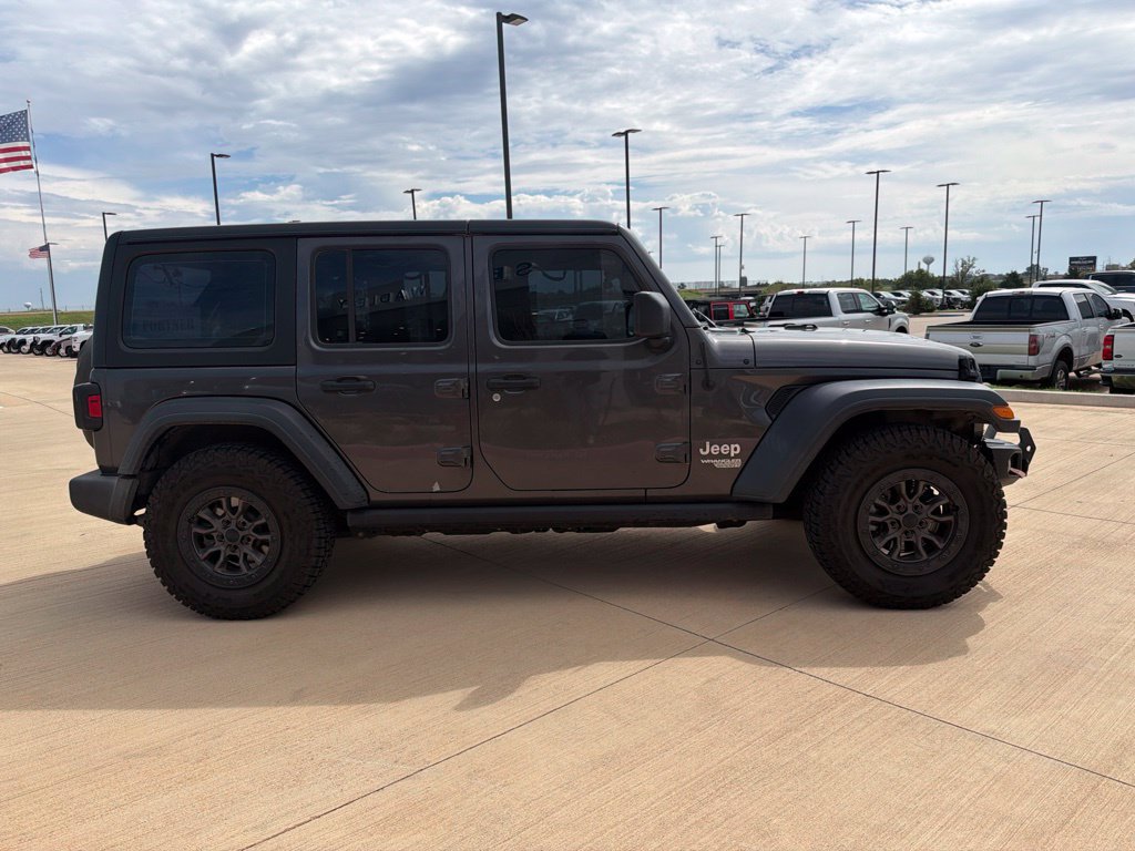 Used 2020 Jeep Wrangler Unlimited Sport AWD/4WD image 3