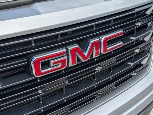 Used 2024 GMC Sierra 1500 Elevation image 10