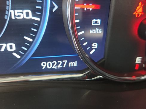 Used 2023 GMC Acadia SLT w/ Elevation Edition image 33