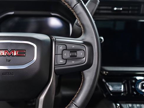 Used 2024 GMC Sierra 2500 AT4 w/ AT4 Premium Plus Package image 12