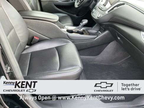 Used 2024 Chevrolet Malibu LT image 14