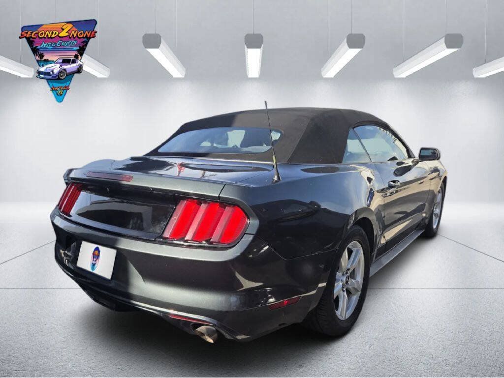 Used 2015 Ford Mustang Convertible RWD image 5