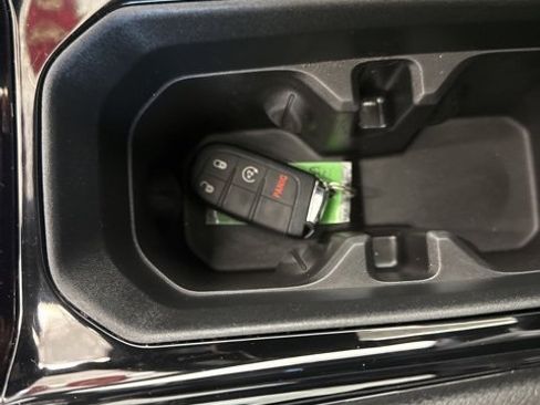 Used 2024 Jeep Compass Limited w/ High Altitude Package image 23