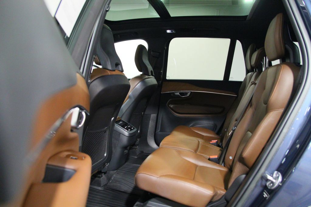 Used 2022 Volvo XC90 T6 Momentum w/ Advanced Package AWD/4WD image 27