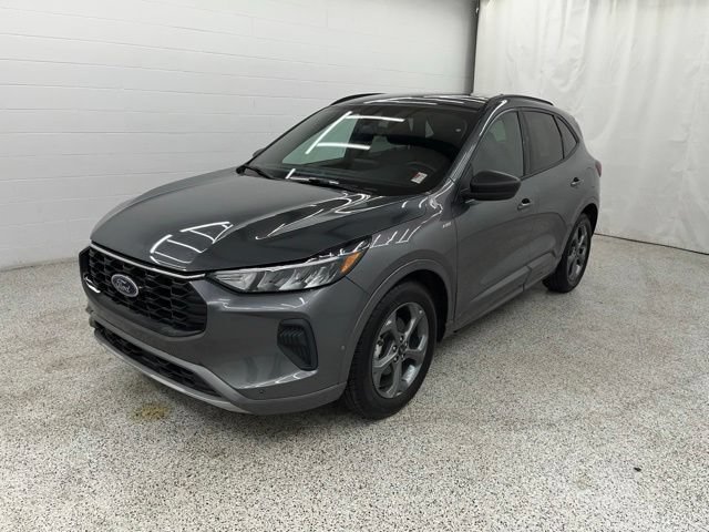 Used 2023 Ford Escape ST-Line FWD image 3