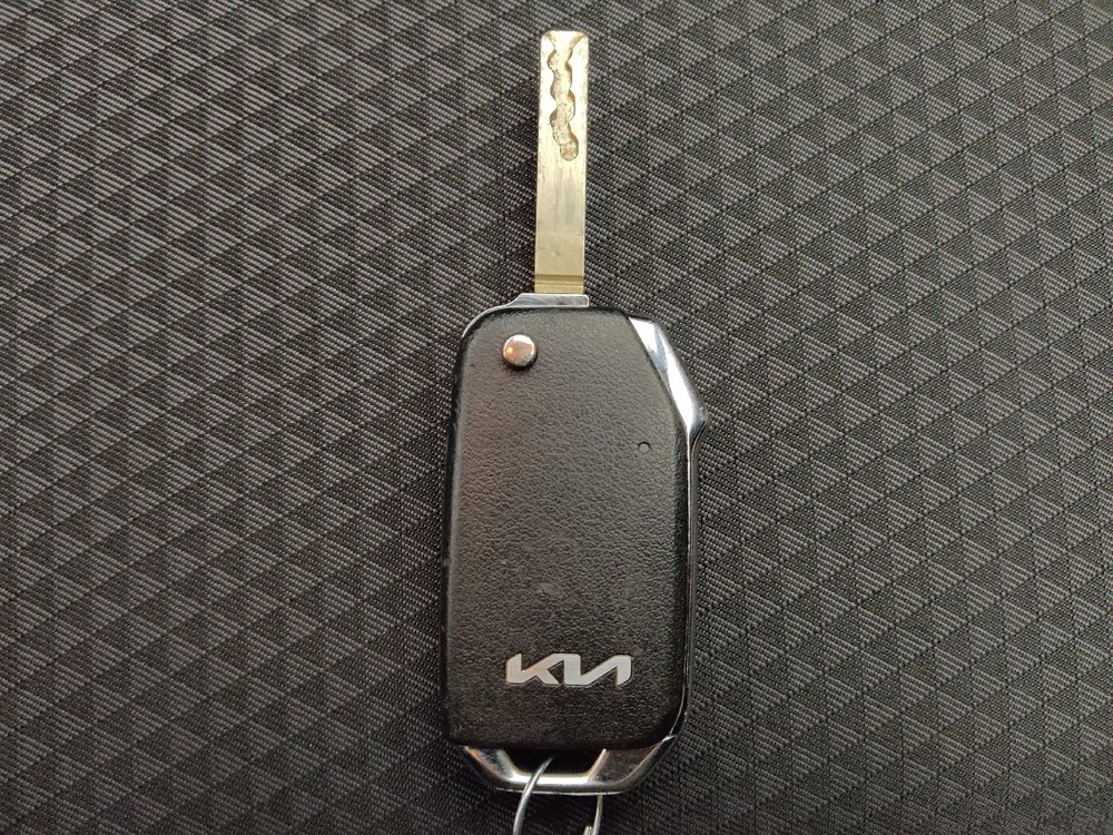 Used 2024 Kia Soul LX w/ Option Group 015 FWD image 32