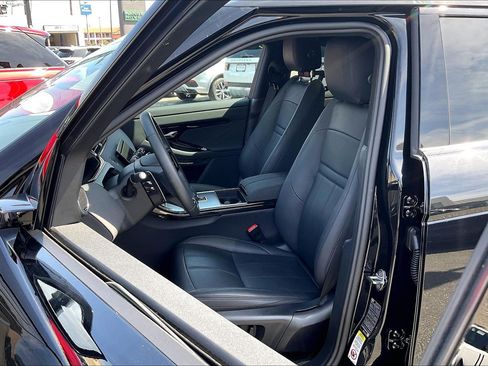 Used 2026 Land Rover Range Rover Evoque S AWD/4WD image 8