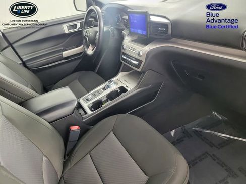 Used 2023 Ford Explorer XLT image 19