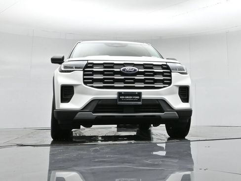 New 2026 Ford Explorer Active RWD image 51