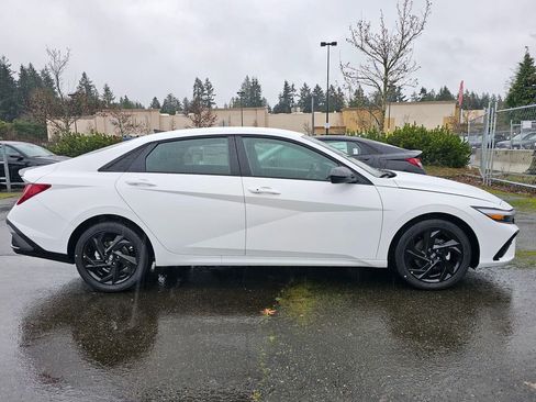 New 2026 Hyundai Elantra Sport image 8