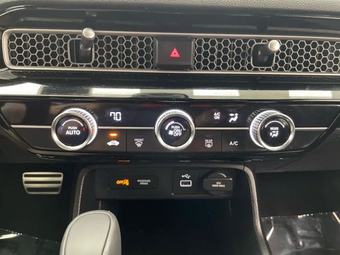 Used 2024 Honda Civic Sport image 5