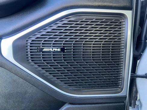 Used 2024 Jeep Wagoneer L Series II RWD image 27