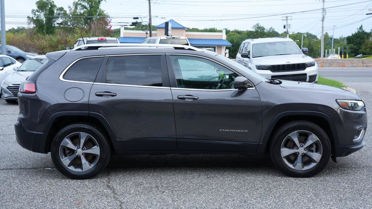 Used 2019 Jeep Cherokee Limited AWD/4WD image 4