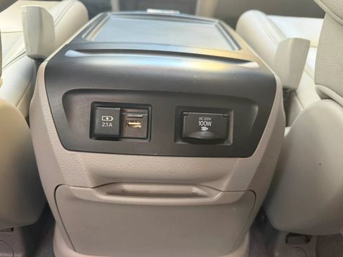 Used 2020 Toyota Sienna XLE w/ XLE Navigation Package FWD image 24