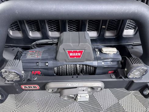 Used 2021 Jeep Wrangler Unlimited Rubicon w/ Xtreme Recon 35" Tire Package image 4