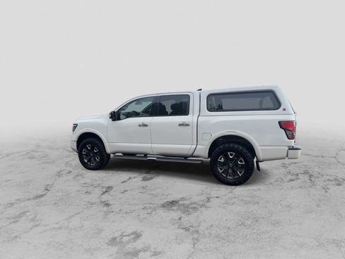 Used 2023 Nissan Titan Platinum Reserve w/ Moonroof Package image 6