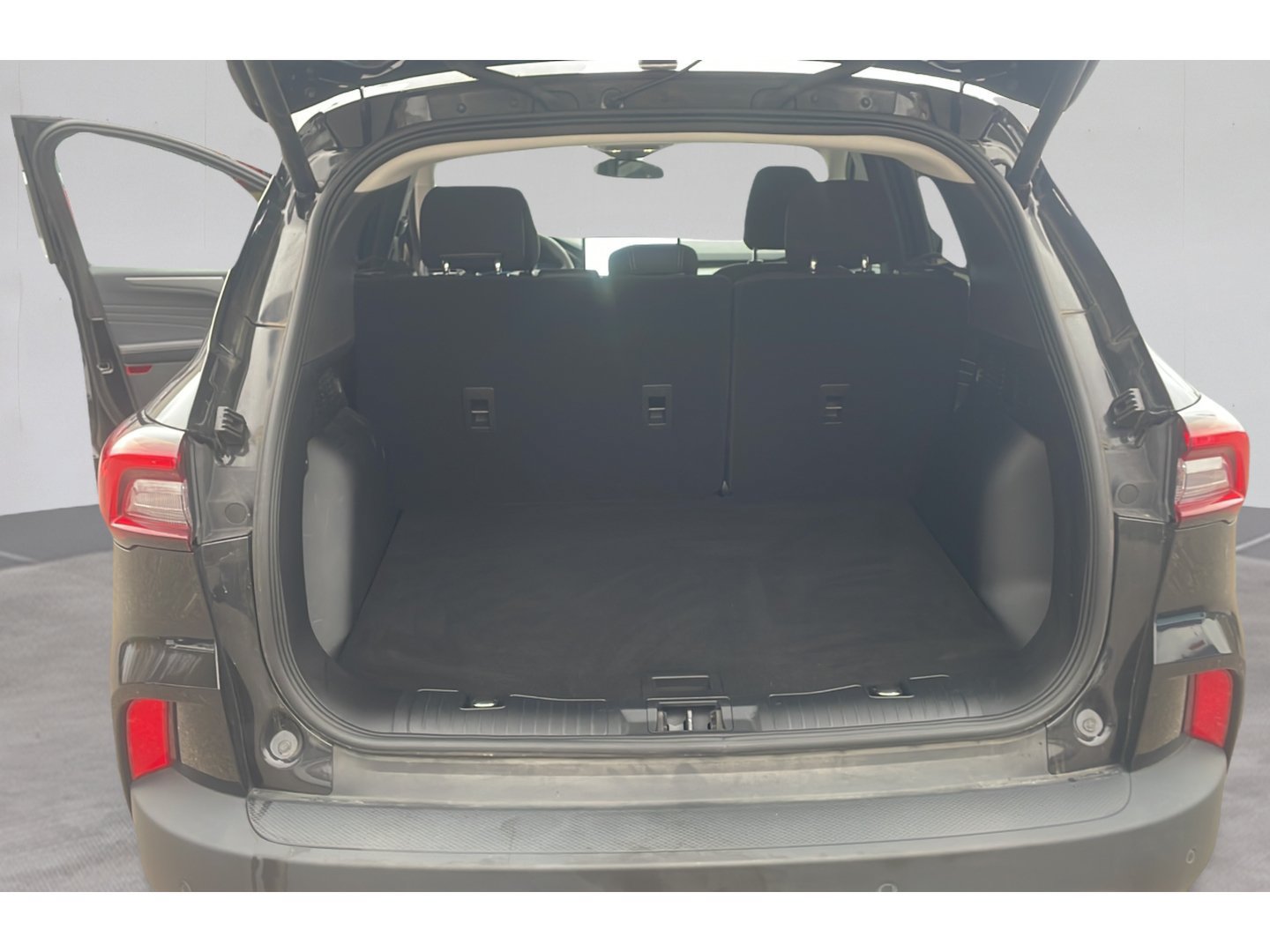 Used 2023 Ford Escape Active w/ Tech Pack #2 AWD/4WD image 14