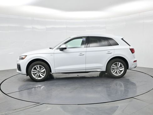 Used 2023 Audi Q5 2.0T Premium w/ Convenience Package AWD/4WD image 29