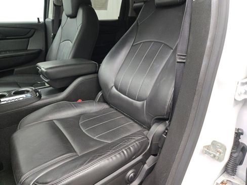 Used 2017 GMC Acadia Limited SLT image 28