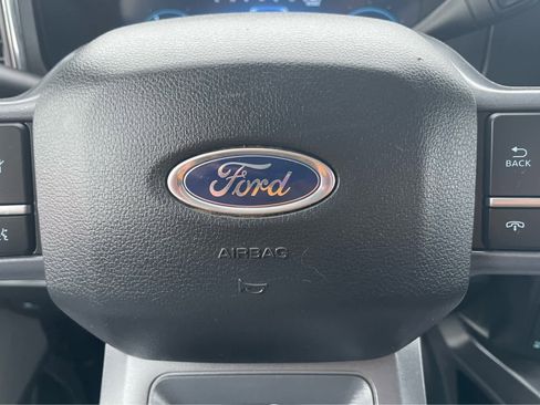 Used 2023 Ford F250 Lariat w/ Chrome Package image 19