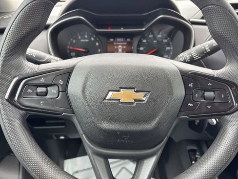 Used 2022 Chevrolet TrailBlazer LS AWD/4WD image 26