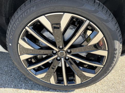 New 2026 Volvo XC90 B5 Ultra AWD/4WD image 32