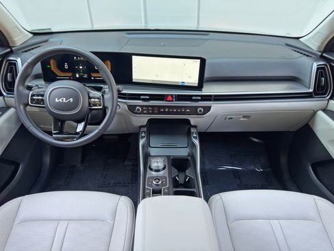 Used 2025 Kia Sorento EX w/ EX Panoramic Sunroof Package AWD/4WD image 13