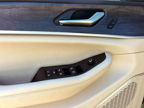 Used 2022 Jeep Grand Cherokee Limited 4xe image 17