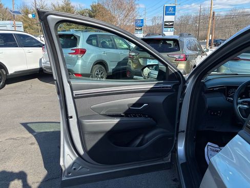Used 2024 Hyundai Tucson Limited image 43