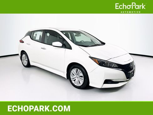 Used 2025 Nissan Leaf S FWD image 1