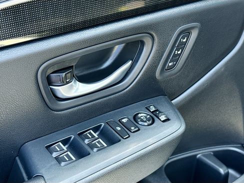 Used 2025 Honda Pilot Black Edition image 8